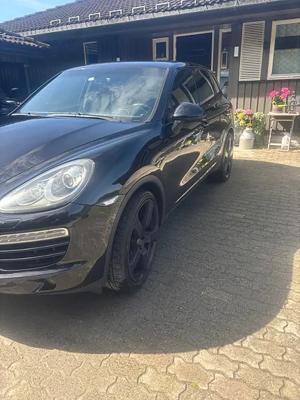 Porsche Cayenne 2011 photo 4