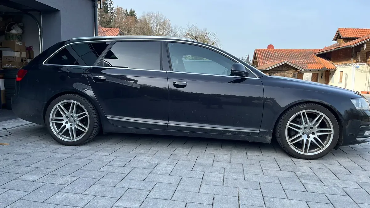 Audi A6 2009 photo 2