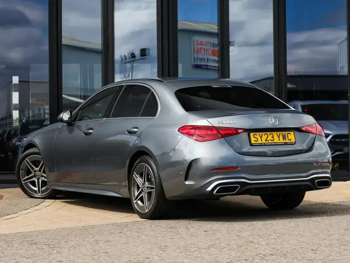 Mercedes-Benz C-Class 2023 photo 2