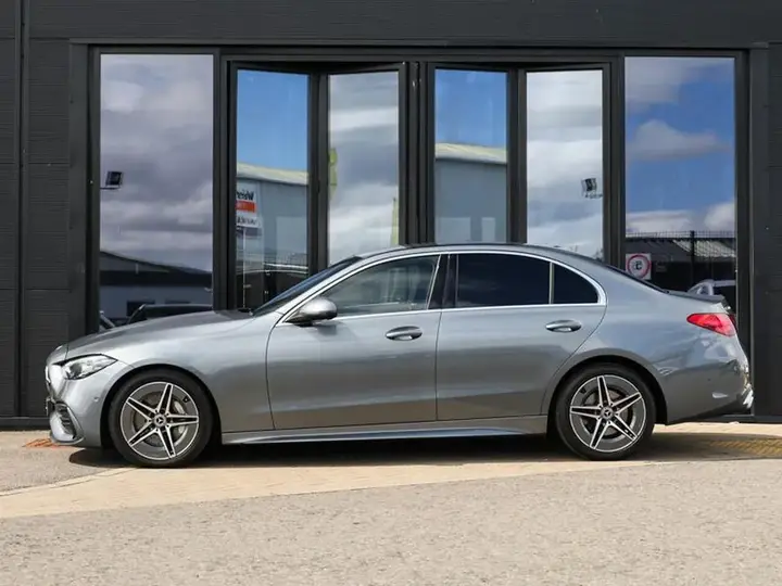 Mercedes-Benz C-Class 2023 photo 4