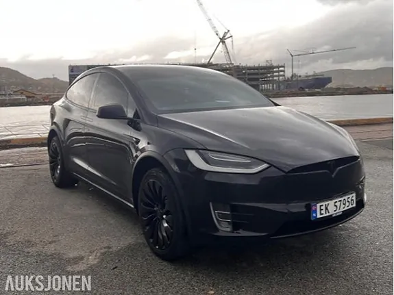 Tesla Model X 2017 photo 3