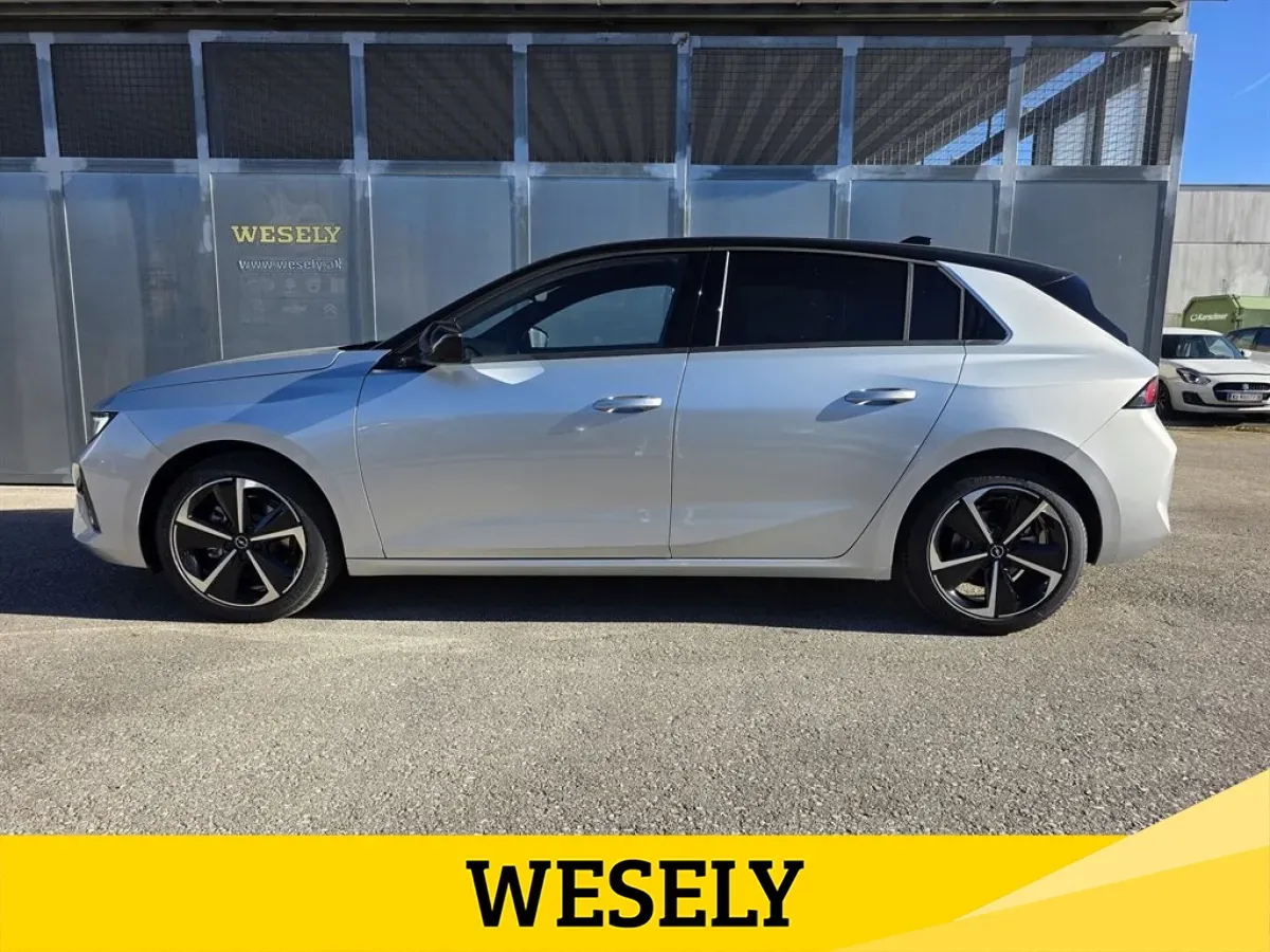 Opel Astra 2025 photo 2