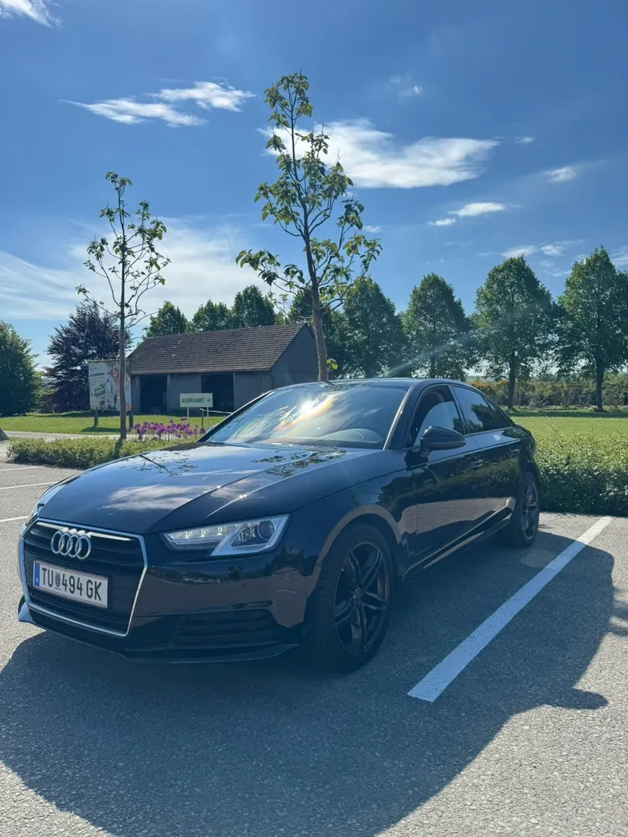 Audi A4 2017 photo 2
