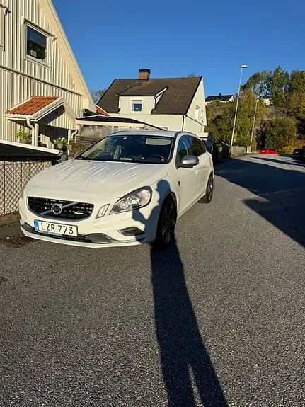 Volvo V60 2012 photo 2