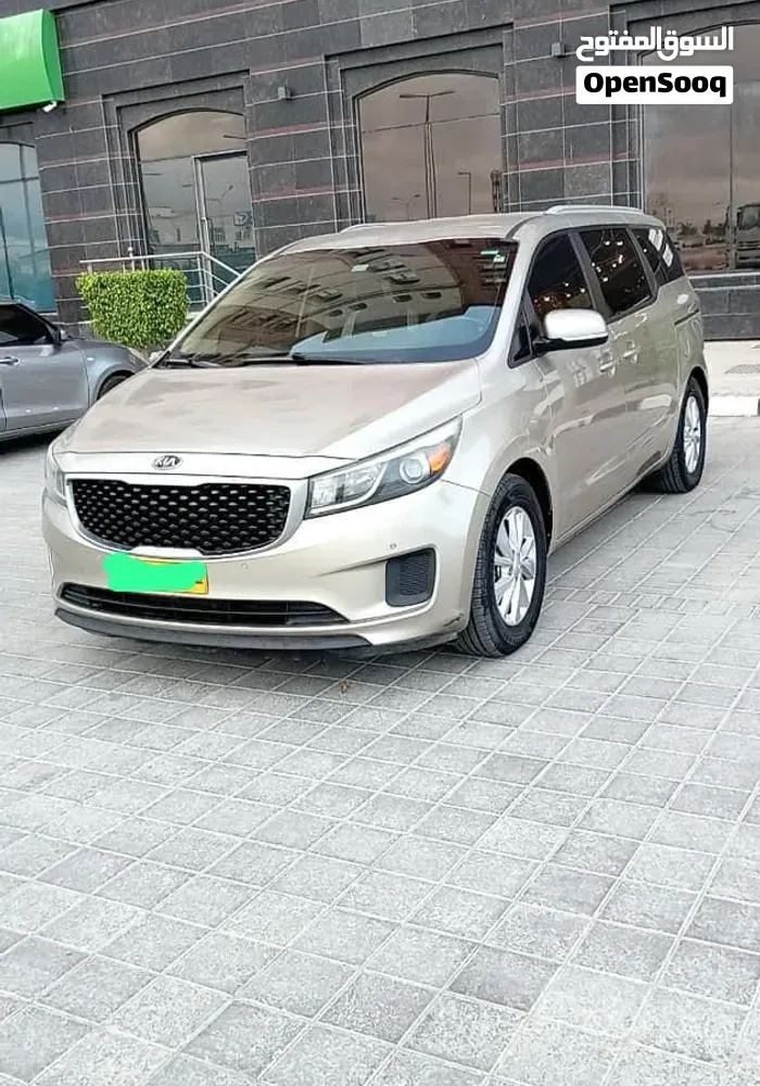 Kia Sedona 2017 photo 2