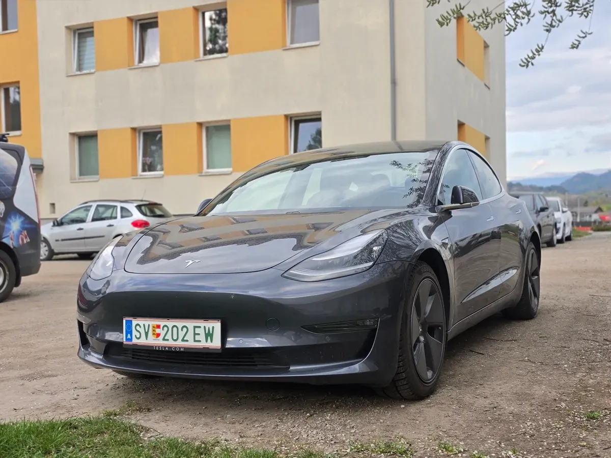 Tesla Model 3 2019 photo 3