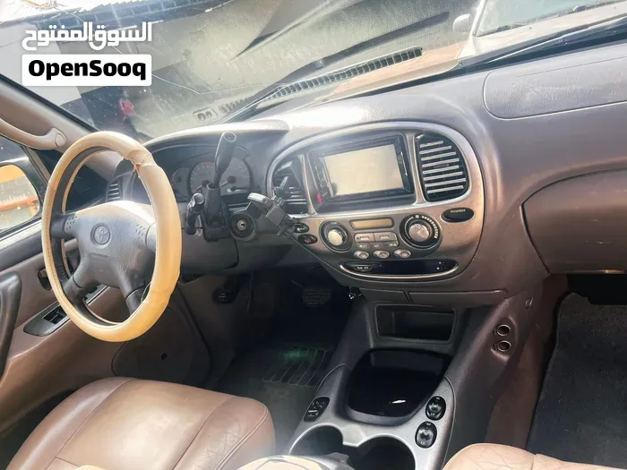 Toyota Sequoia 2006 photo 2