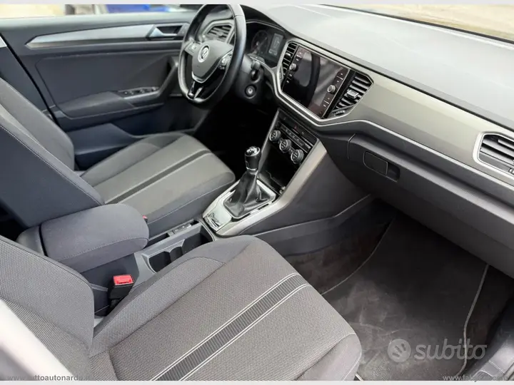 Volkswagen T-Roc 2021 photo 5