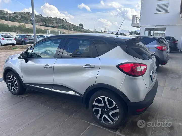 Renault Captur 2015 photo 2