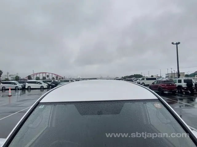 Toyota Voxy 2012 photo 5