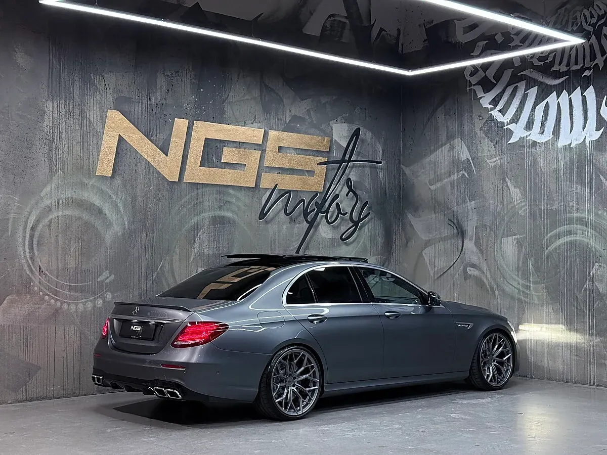 Mercedes-Benz E-Class 2017 photo 3