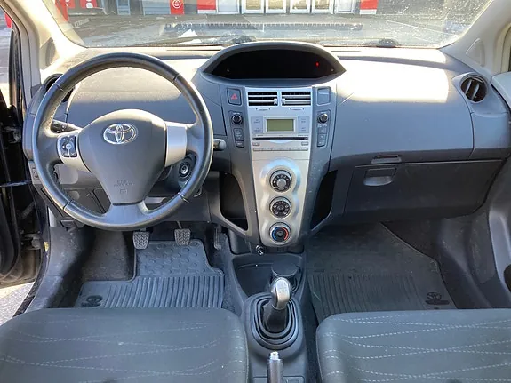 Toyota Yaris 2008 photo 4
