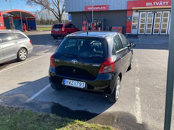 Toyota Yaris 2008 photo 2