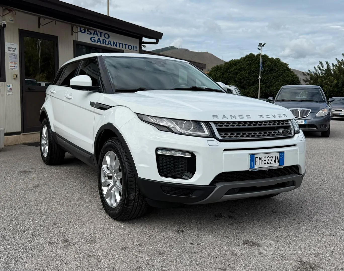 Land Rover Range Rover Evoque 2018 photo 3