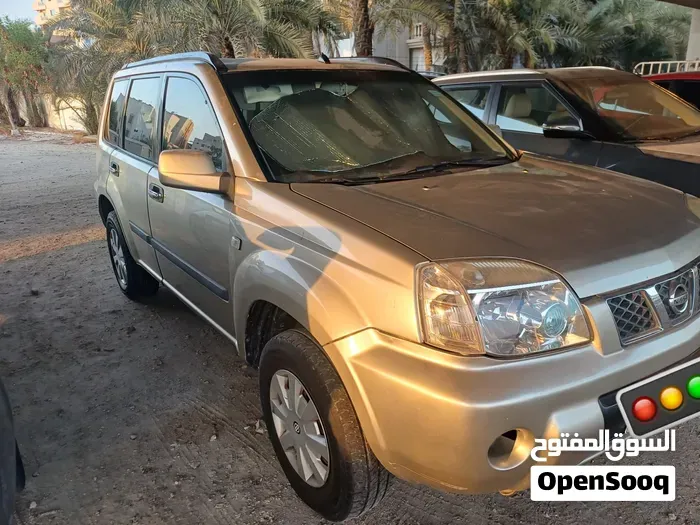 Nissan X-Trail 2011 photo 2