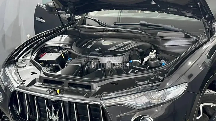 Maserati Levante 2016 photo 5