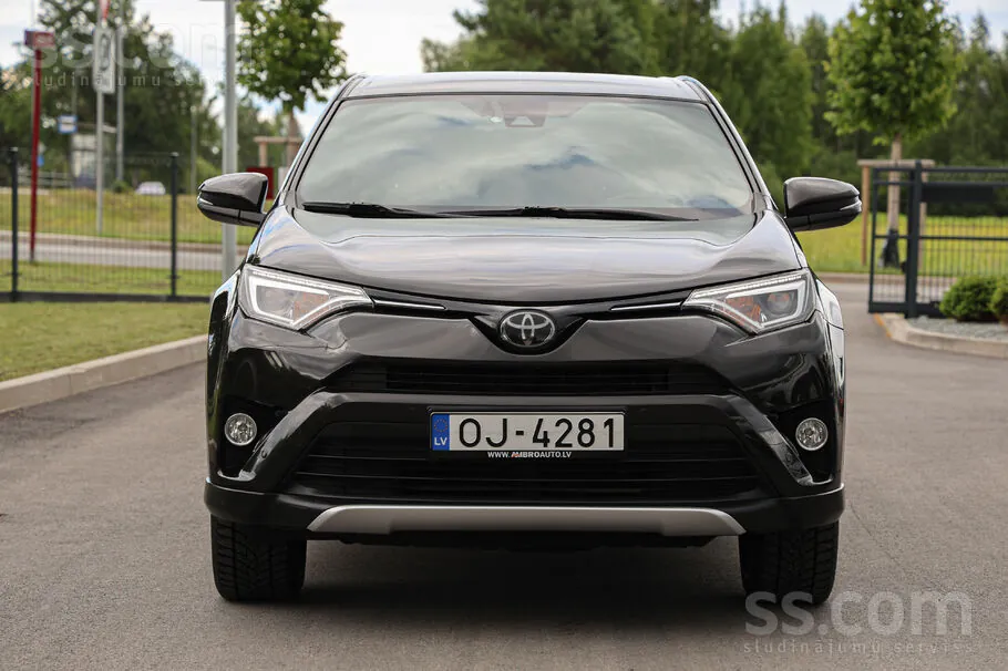Toyota Rav4 2016 photo 2