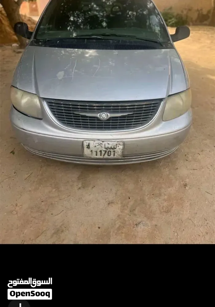 Chrysler 300 2002 photo 2