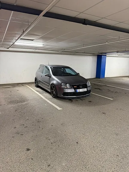 Volkswagen Golf V