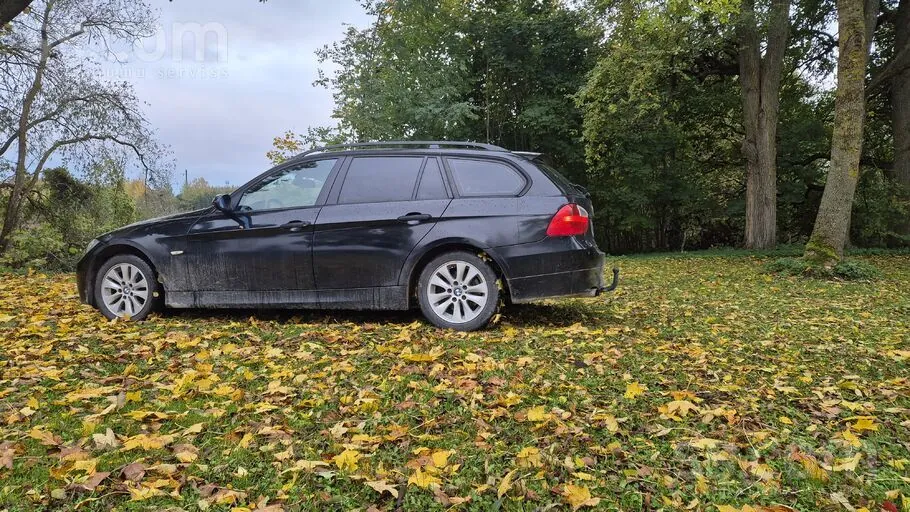 BMW 320 2005 photo 2