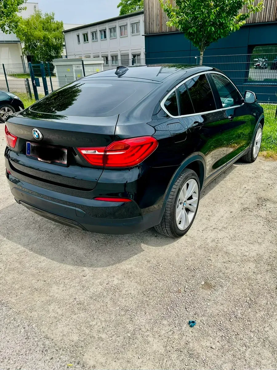 BMW X4 2016 photo 2