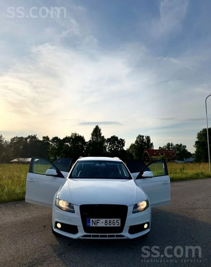 Audi A4 2009 photo 2