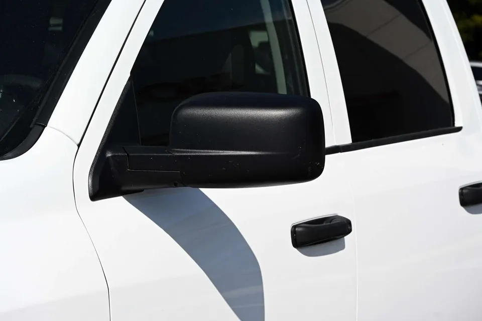 Ram 1500 Classic 2023 photo 3