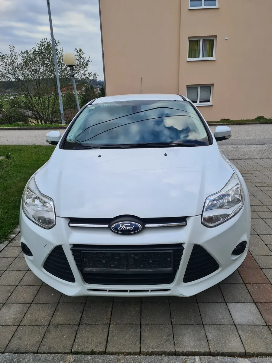 Ford Focus 2013 photo 3