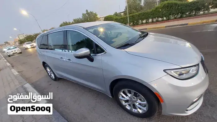 Chrysler Pacifica 2023 photo 4