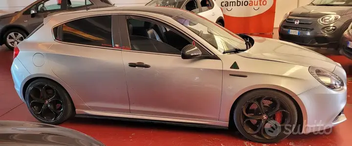 Alfa Romeo Giulietta 2012 photo 4