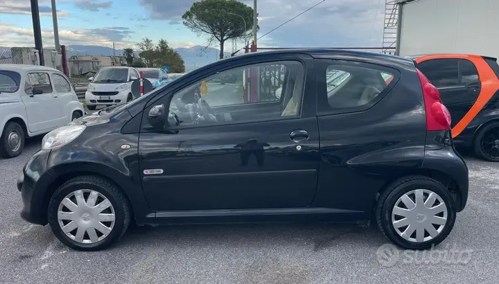 Peugeot 107 2008 photo 5