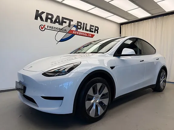 Tesla Model Y 2024 photo 2