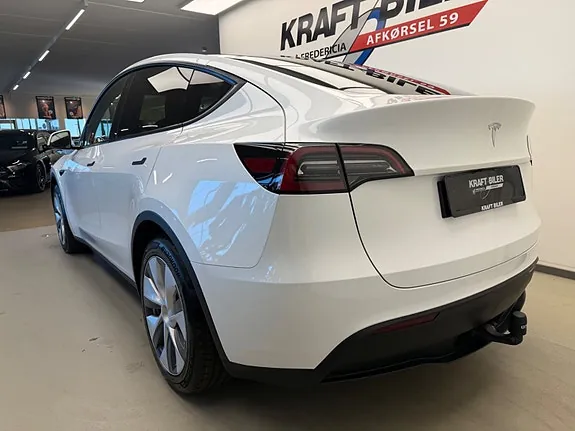 Tesla Model Y 2024 photo 5