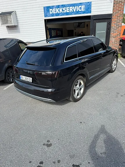 Audi Q7 2017 photo 5