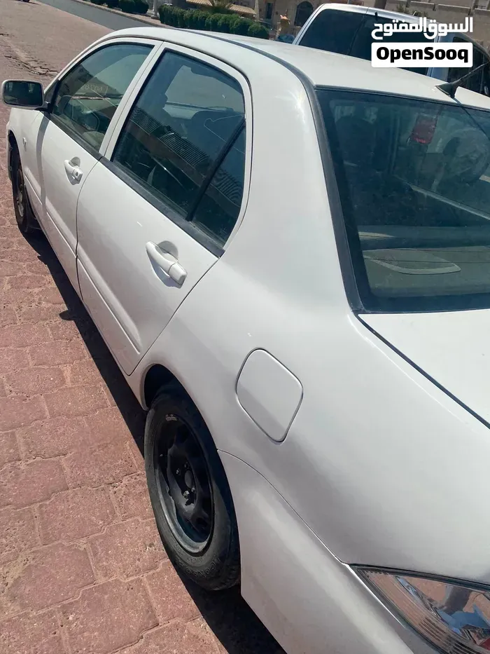 Mitsubishi Lancer 2009 photo 4