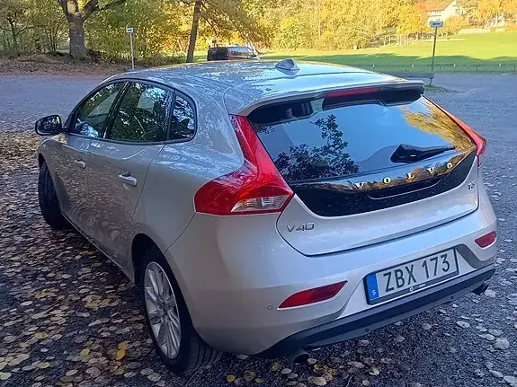 Volvo V40 2018 photo 2