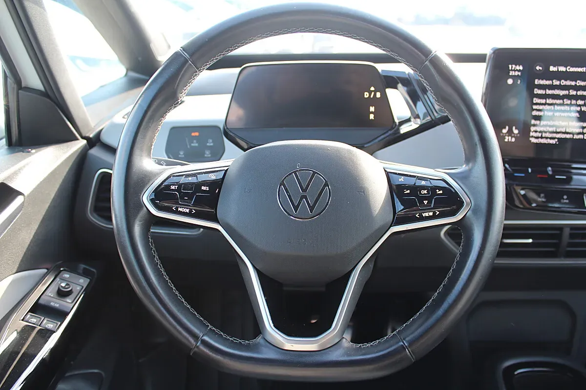 Volkswagen Id.3 2023 photo 2