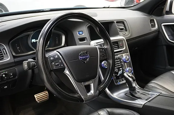 Volvo S60 2015 photo 2