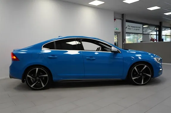 Volvo S60 2015 photo 3