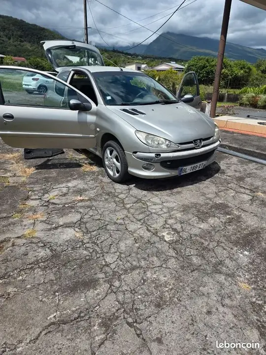 Peugeot 206