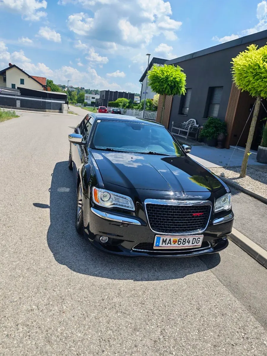 Lancia Thema 2013 photo 3