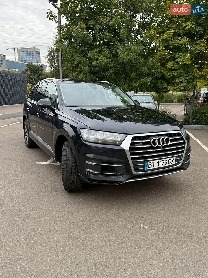 Audi Q7 2016 photo 2