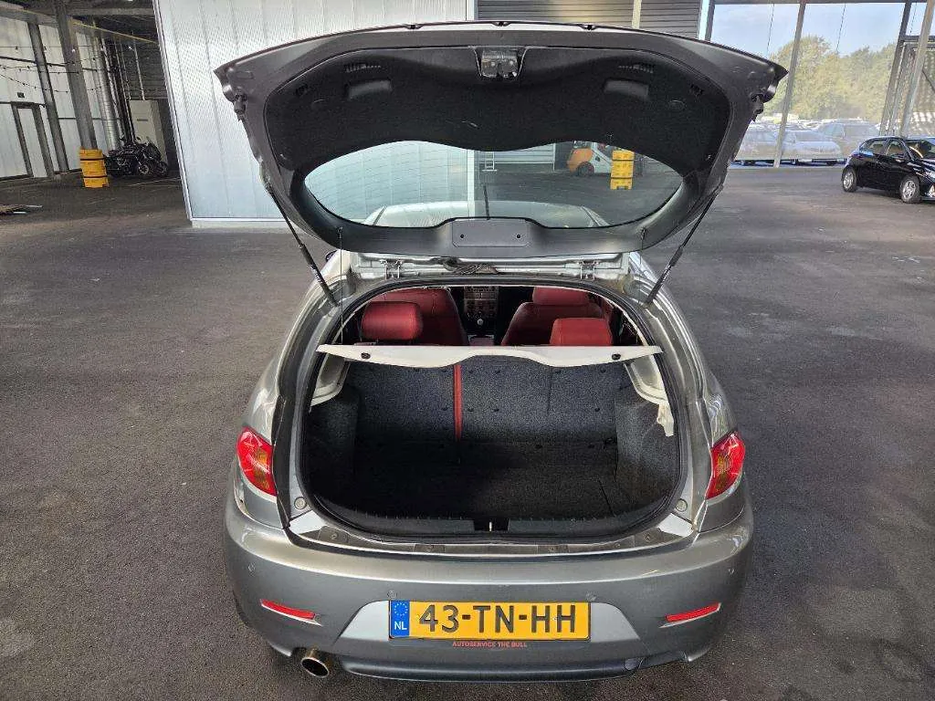 Alfa Romeo 147 2006 photo 5