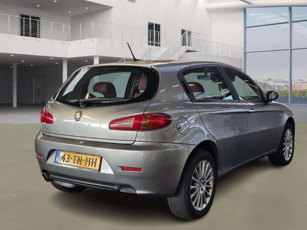 Alfa Romeo 147 2006 photo 4