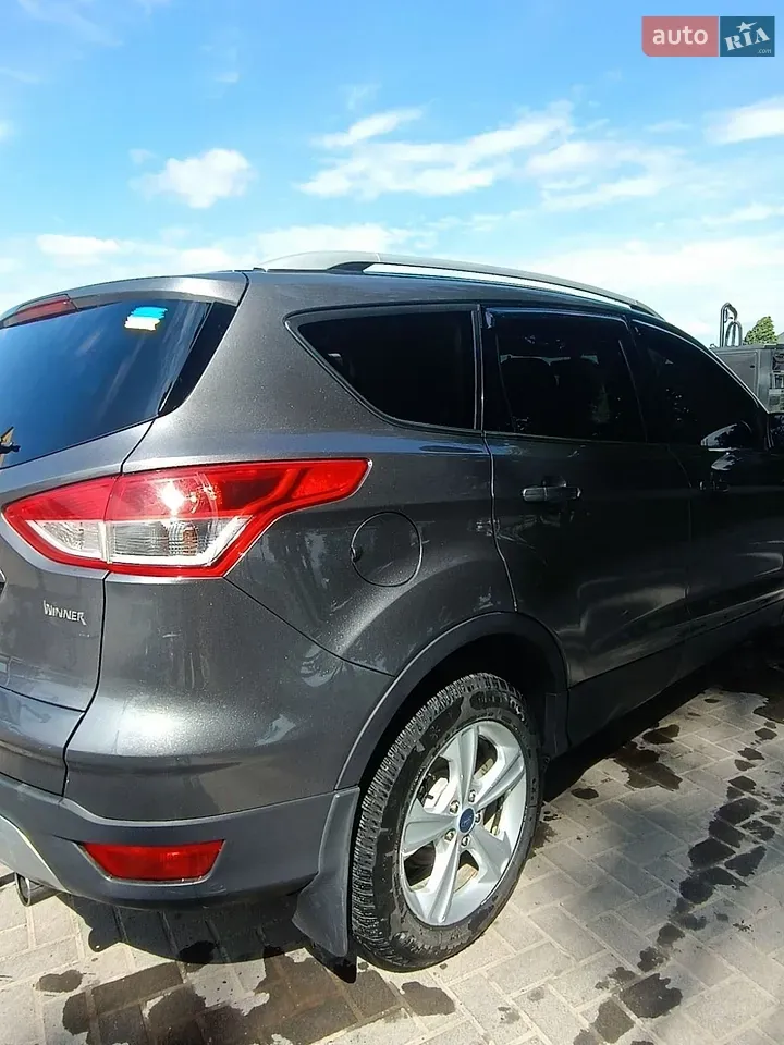 Ford Kuga 2013 photo 3