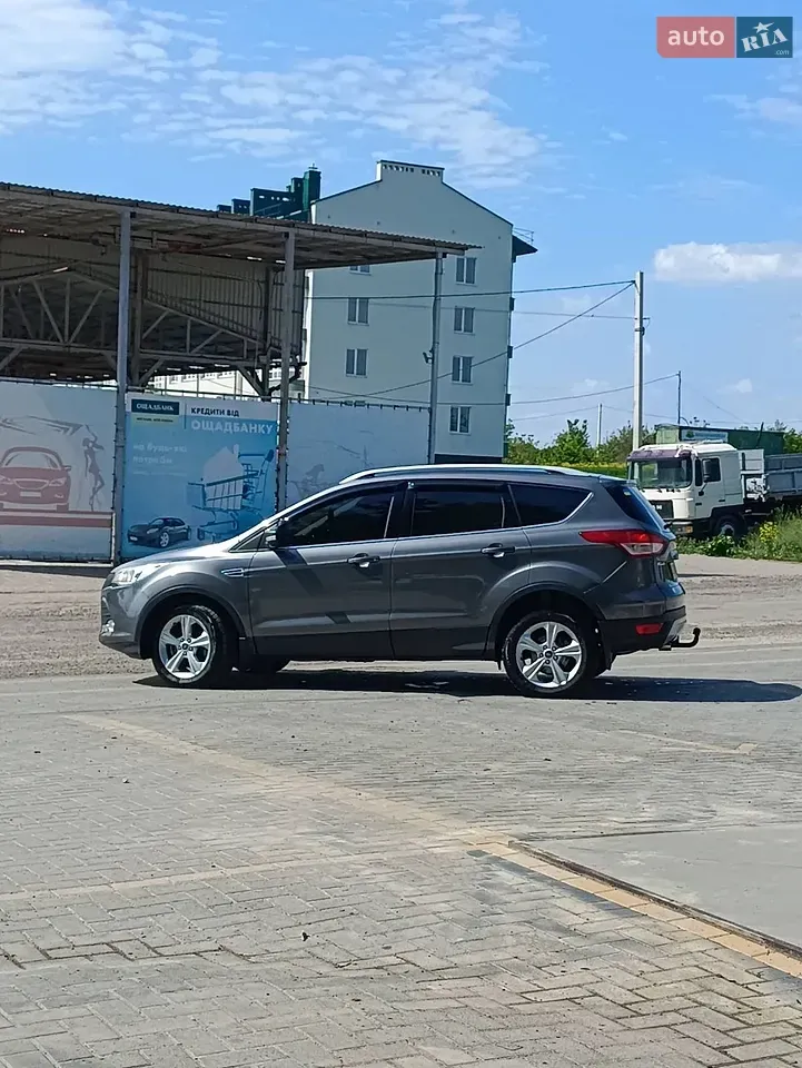 Ford Kuga 2013 photo 2