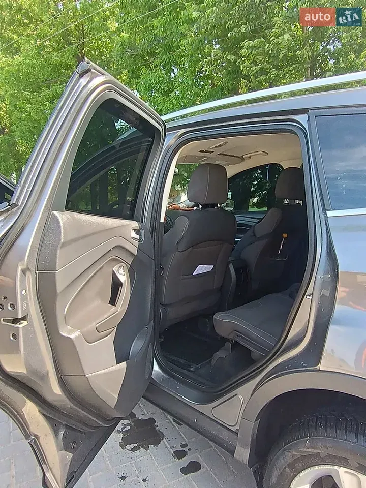 Ford Kuga 2013 photo 4