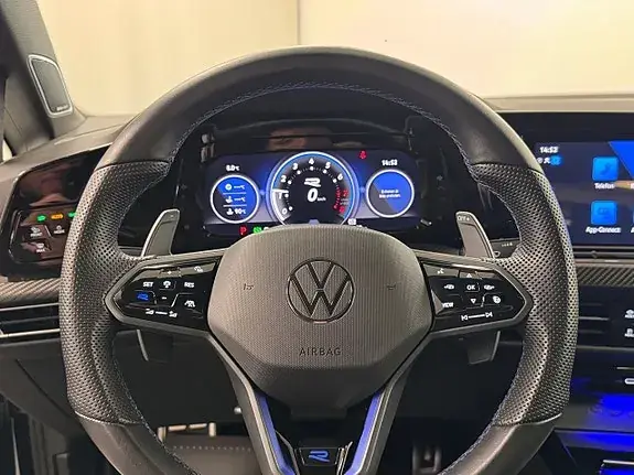 Volkswagen Golf I 2024 photo 5