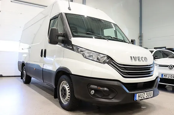 Iveco Daily 2023 photo 2