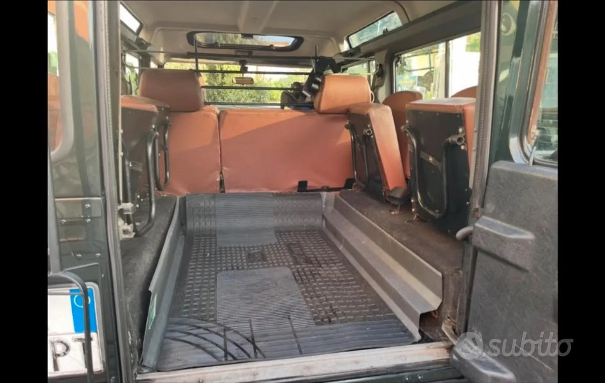 Land Rover Defender 2003 photo 4